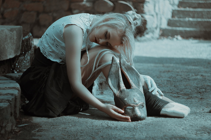 straight hair, bunny ears, blonde, long hair, mask, white gloves, lipstick, black skirts, sitting, women, gloves, painted nails, bricks, skirt, 1080P