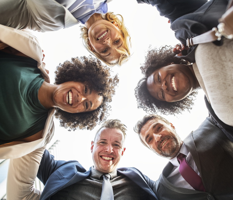 leisure activity, colleagues, looking at camera, friends, togetherness, males, real people, group of people, five, smiling, person, low, low angle view