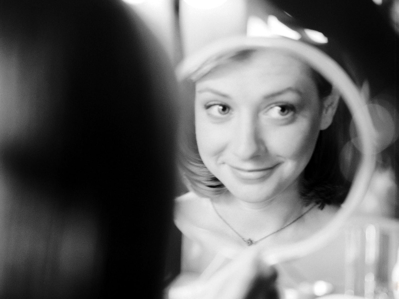 Actress, black and white, Alison Hannigan, Alyson Hannigan, 720P, smile, mirror, Reflection