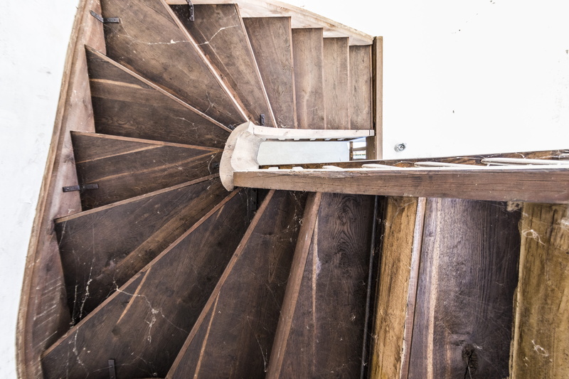 wall, obsolete, slot, wood - material, Stairs, outdoors, pattern, wall - building feature, steps, built structure, treppengeländer, nature, abandoned, building exterior