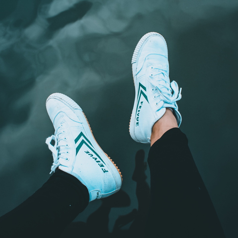 human limb, feet up, water reflection, reflection, 2K, feiyue, high angle view, human leg, clothing, high top, fashion, men, top, lake, green, body part