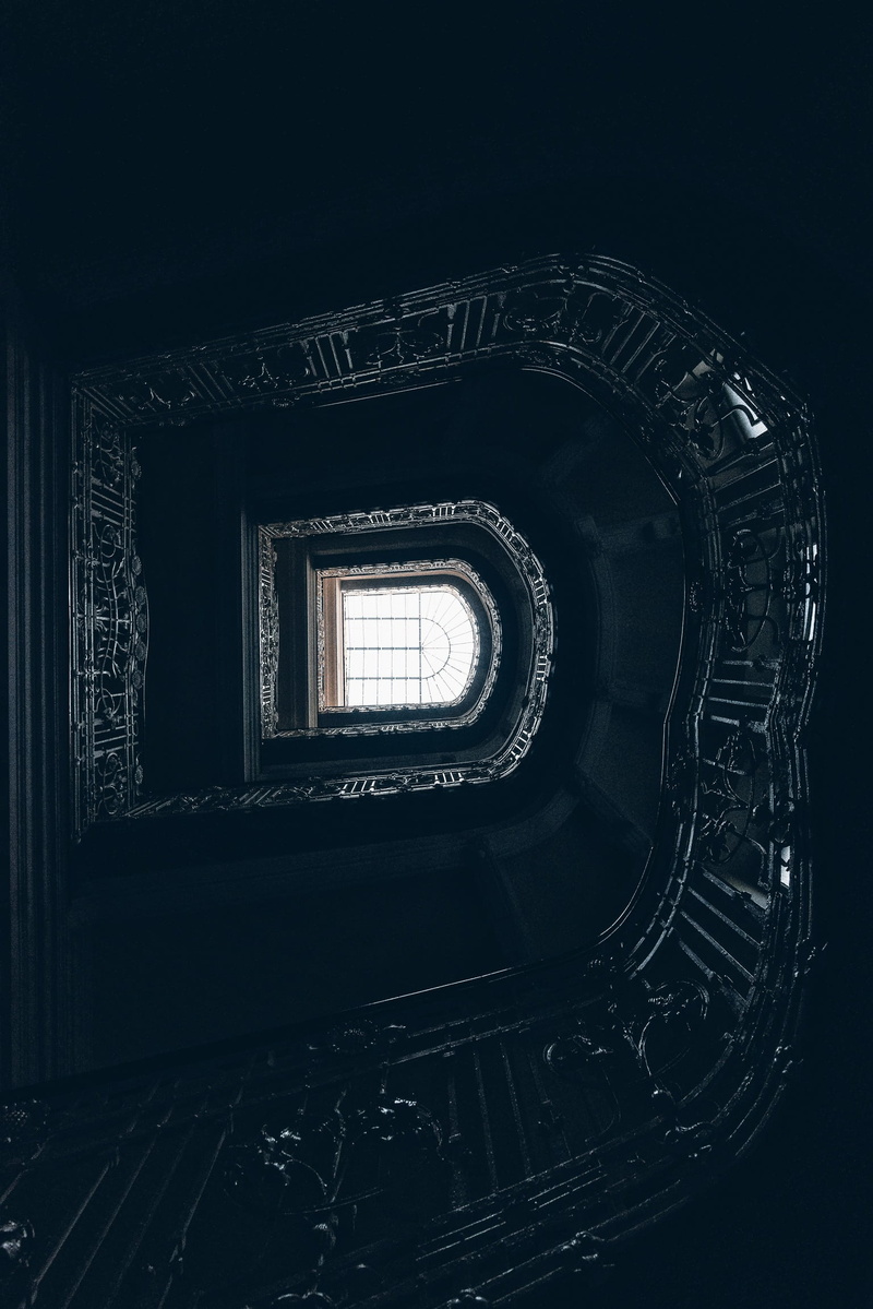 day, ornate rail, steps and staircases, stairwell, no people, low angle view, 1080P, architecture, railing, angle, dark, gray, history, directly below