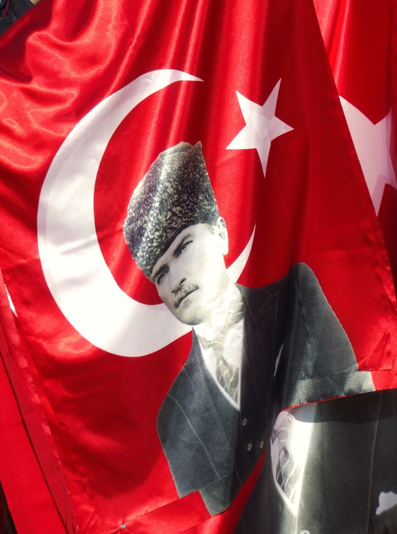 1080P, istanbul, star shape, white color, red, close-up, front view, indoors, uSA, middle east, symbol, flag, politician, politics, turkey, patriotism