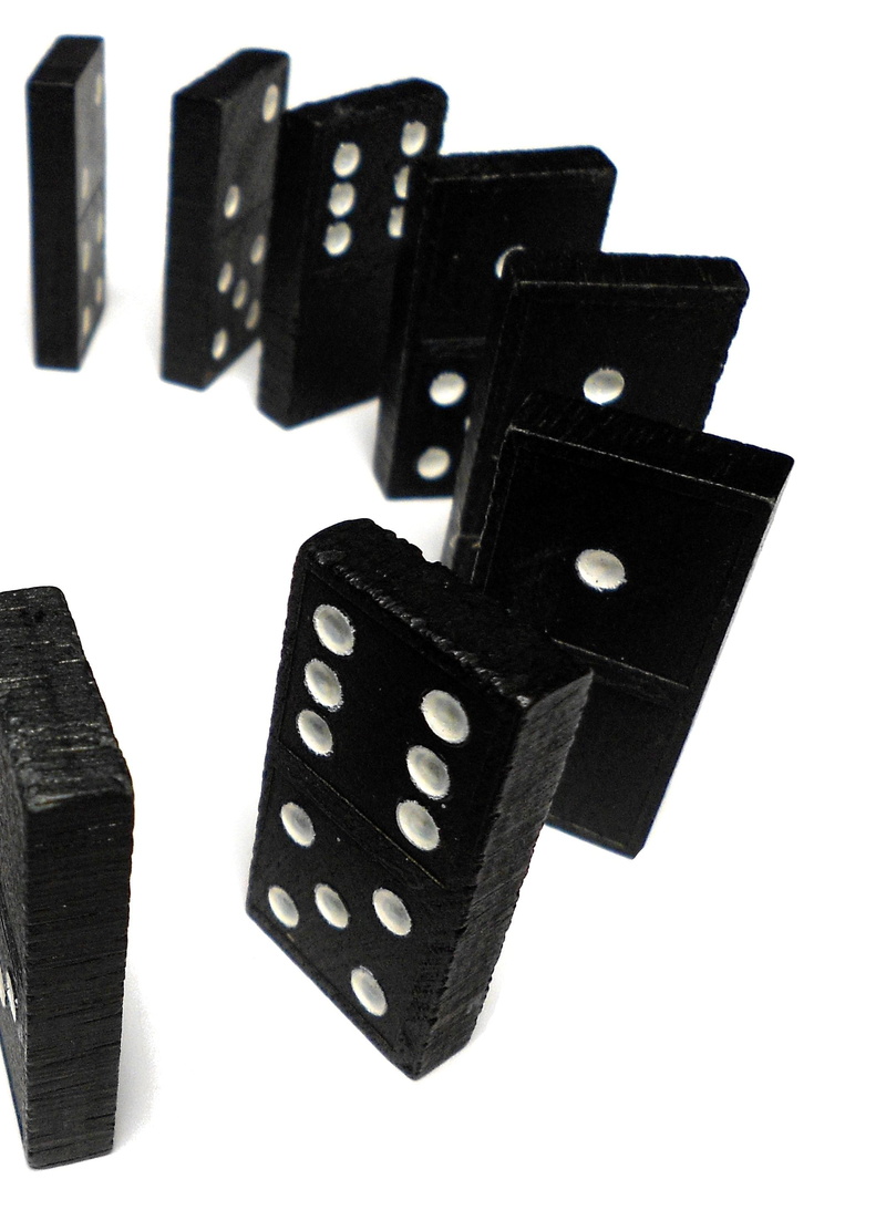 close-up, lot, studio shot, Falling, cut out, white background, focus on foreground, five, healthcare and medicine, man made, six, no people, indoors, blister pack