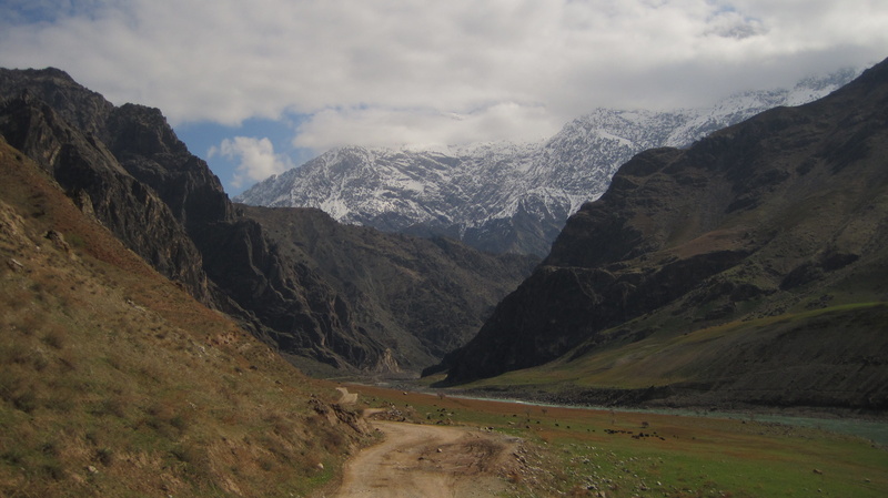 road, top, clouds, pamir, no people, tranquil scene, remote, the way forward, mountains, journey, scenic, sky, environment, landscape, rocks, nature, pass