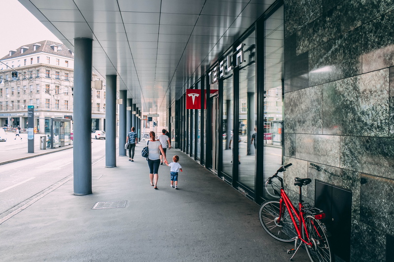 basel, urban, entrepreneur, architecture, females, study, day, 4K, girls, store, amsterdam, people, red, group of people, entrepreneurship, vehicle, lifestyles