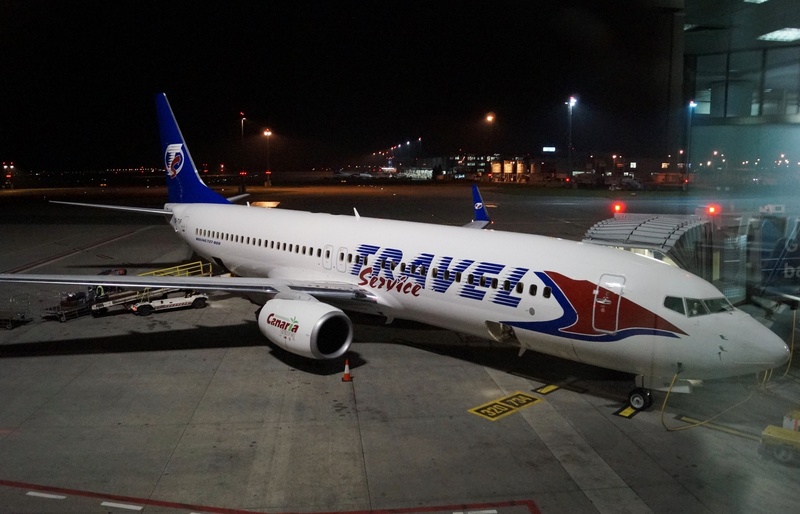 stationary, before the start of, aircraft, nature, no people, architecture, arrival, tanked, travel, connection, transportation, night, outdoors, illuminated