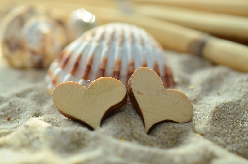 maritime, selective focus, symbol, day, still life, positive emotion, heart, wood, heart in sand, gray, pattern, holiday greetings, 4K, emotion, most beach
