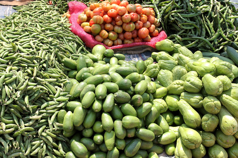 consumerism, abundance, vegetarian Food, indian, small business, farm, store, food, close, produce, no people, green color, photo, vegetables, healthy eating
