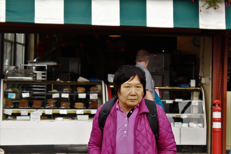 couple - relationship, men, portrait, seattle, togetherness, standing, two people, adult, pike place, tourist, women, emotion, lifestyles, looking at camera