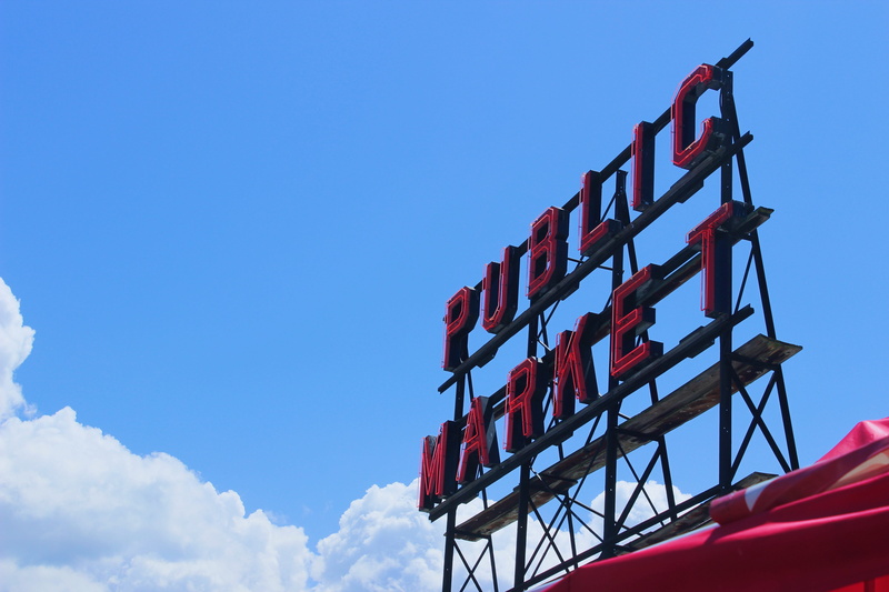 pike place market, building exterior, outdoors, sign, landscape, metal, copy space, protection, red, sky, no people, objest, public market, blue, low angle view