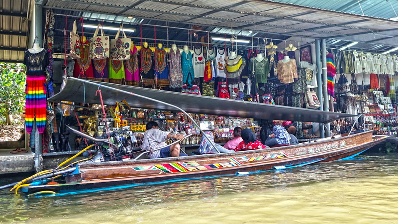 outdoors, waterfront, group of people, boat, 5K, marketplace, real people, nautical vessel, attraction, saduak, travel, architecture, river, transportation