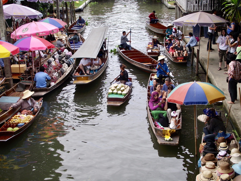 lifestyles, outdoors, food, women, leisure activity, traditional, hats, mode of transportation, river, wooden, canal, group of people, tourists, real people
