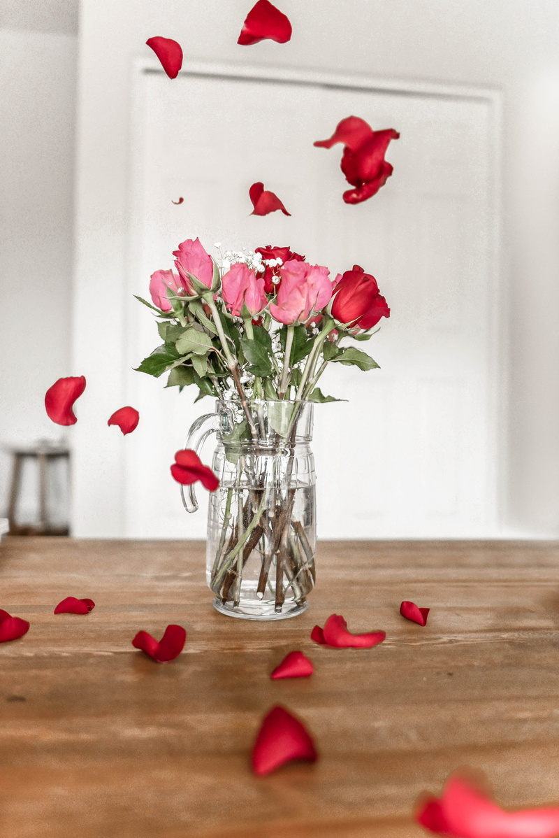 valentines, table, couple, vase, focus on foreground, love, candy, nature, love background, fragility, bouquet, flowering plant, flower arrangement