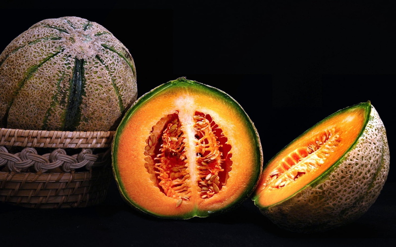 dessert, melon, black background, close-up, wellbeing, seed, gourmet, fruit, dieting, nature, studio shot, vitamin, healthy Eating, sliced, vegetarian Food