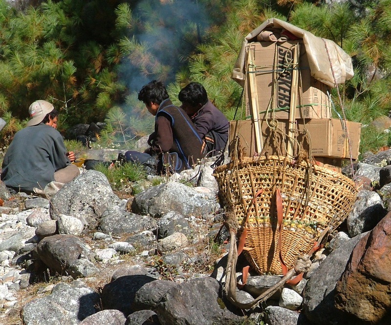 women, solid, outdoors, nature, tea break, 1080P, sherpas, occupation, group of people, himalaya, real people, men, basket, day, smoke - physical structure