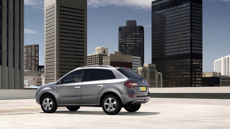 tower, land vehicle, office, building exterior, financial district, skyscraper, transportation, downtown district, motor vehicle, mode of transportation