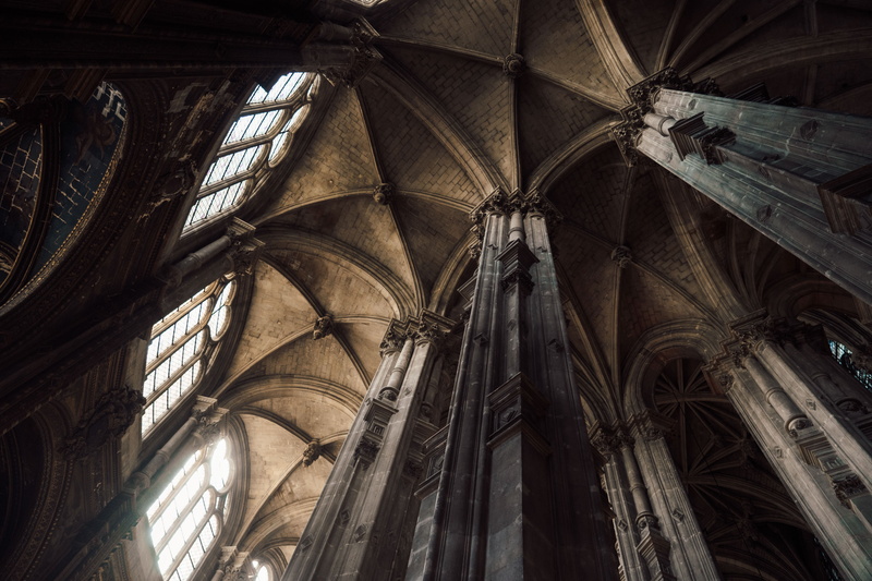 travel destinations, architecture and art, ceiling, religion, low angle view, history, belief, gothic style, no people, built structure, architecture, building