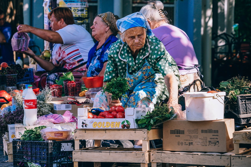 market stall, black, city, freshness, outdoors, wellbeing, vendor, males, urban, polka, group of people, food, people, choice, day, 4K, white, sitting