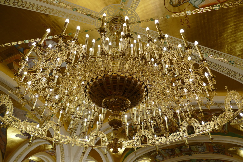 candlestick, decoration, house of worship, lamp, ceiling, religion, 5K, built structure, chandelier, elegance, cupola, balkan, wealth, serbia, capital