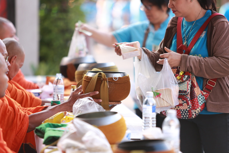 incidental people, group of people, thailand, people, standing, for priests, market, high, พระ, thailand art, put, what respect, retail, casual clothing