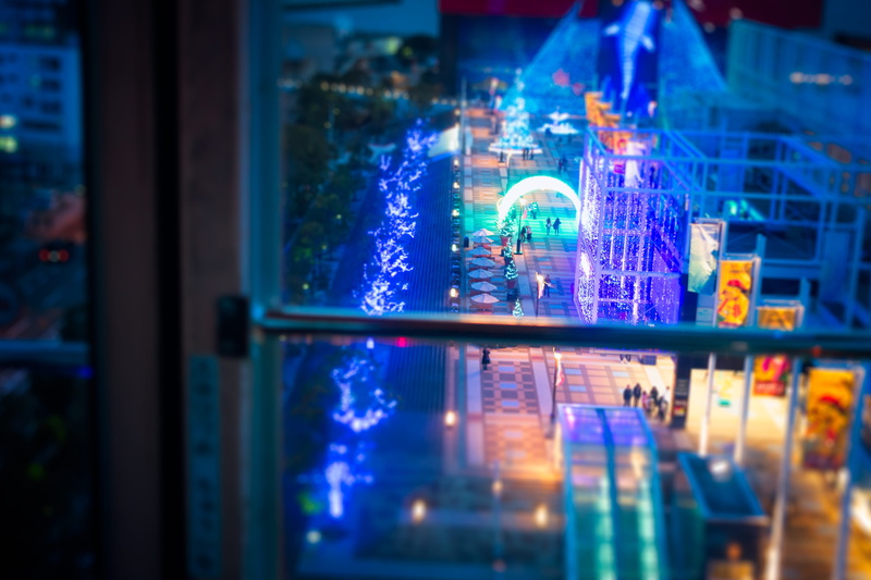 outdoors, glass - material, monitor, store, neon, ferris wheel, spotlight, technology, led, window, light, night, built structure, screen, illuminated