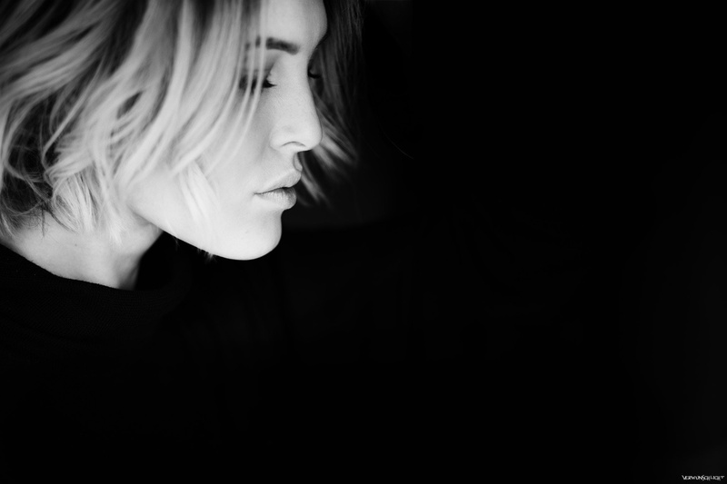profile view, contemplation, real people, looking down, Mel Pozuelo, young adult, headshot, beautiful woman, young women, women, monochrome, body part