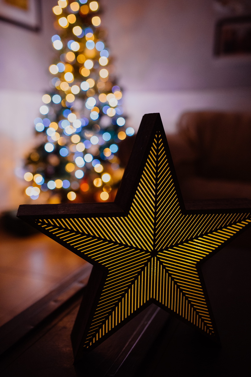 lamp, focus on foreground, symbol, 5K, bokeh, christmas decoration, decoration, near, festive, pattern, star symbol, christmas lights, lit, event, seasonal