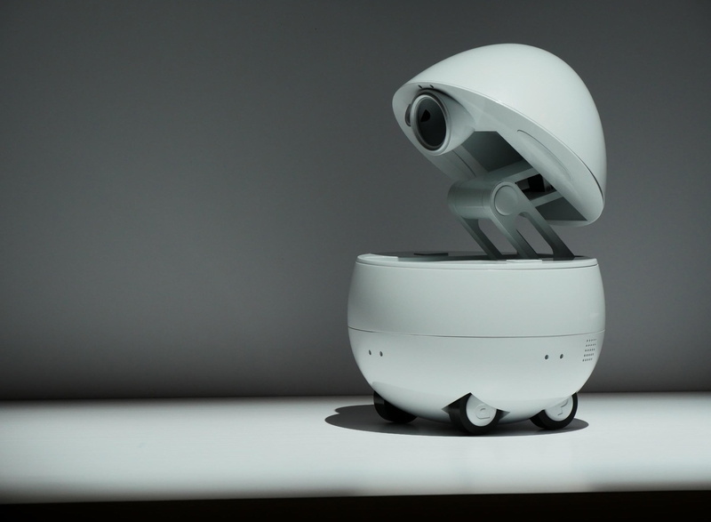 high tech, Panasonic companion robot egg, Projector, CES 2017, home robot, 1080P, Panasonic, technology