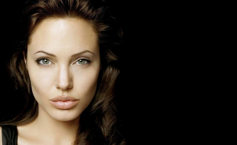 contemplation, women, looking at camera, indoors, black background, front view, Jolie, human body part, headshot, human face, copy space, young adult, hair