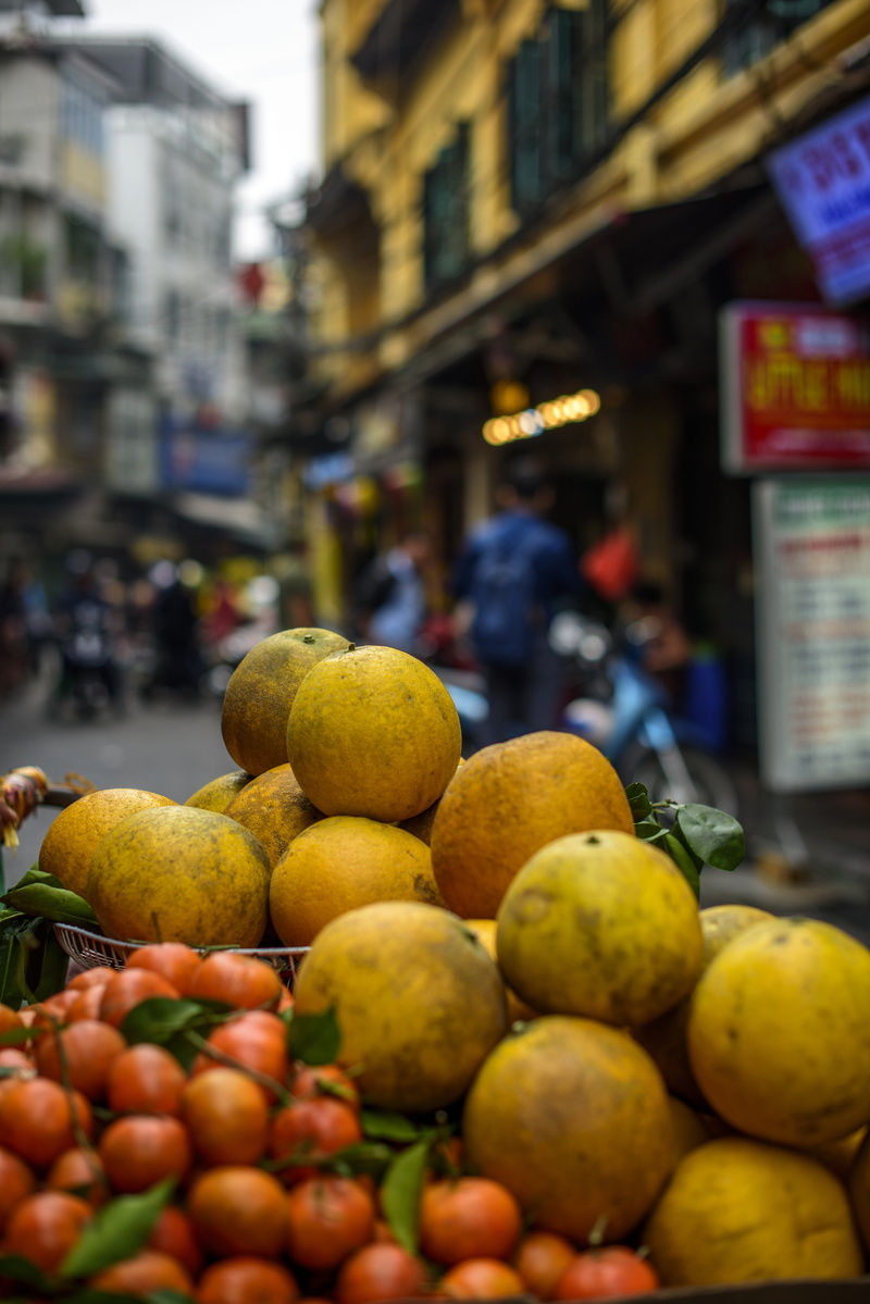 5K, retail, outdoors, fruit, grapefruit, season, healthy eating, day, colorful, for sale, hanoi old quarter, street market, city, food, tangerine, hanoi