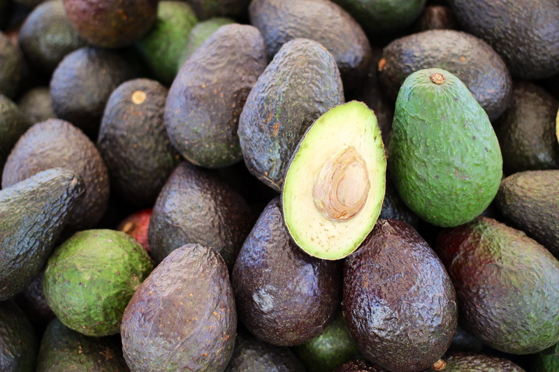 abundance, food and drink, avocados, fruit, raw, close-up, market, tropical fruit, green color, seed, stack, freshness, avocado, retail, ripe, agriculture