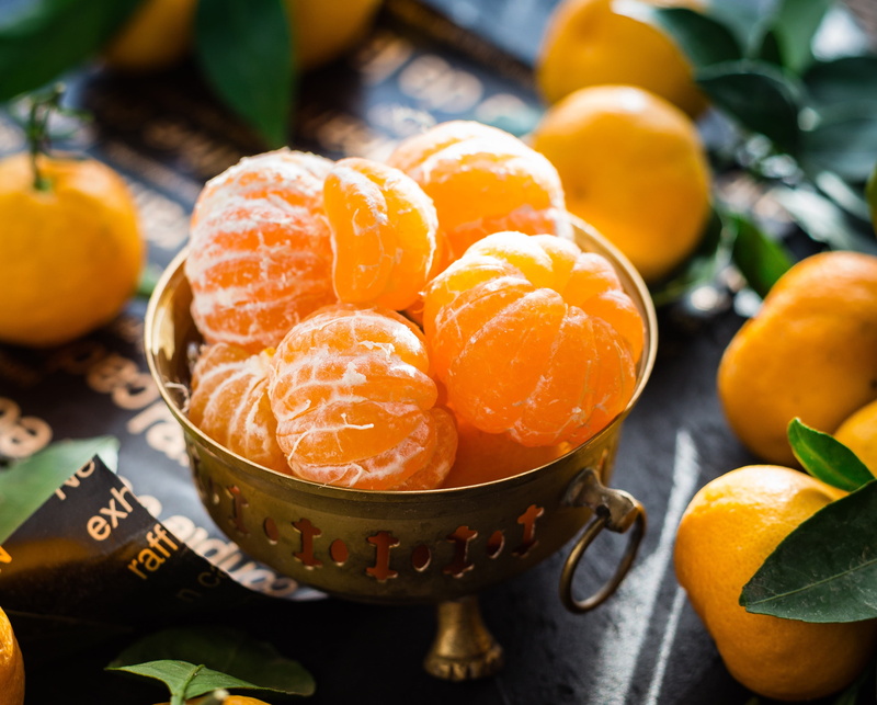 2K, sweet food, tangerine, food and drink, plate, appetizing, fruit, ripe, bowl, focus on foreground, healthy eating, day, leaf, nutrients, useful, orange color