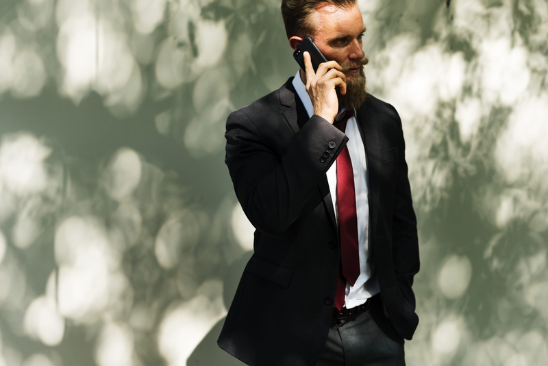 mobile, 5K, corporate, menswear, front view, person, internet, fashion, actor, communication, entrepreneur, holding, wearing, talk, conversation, suit