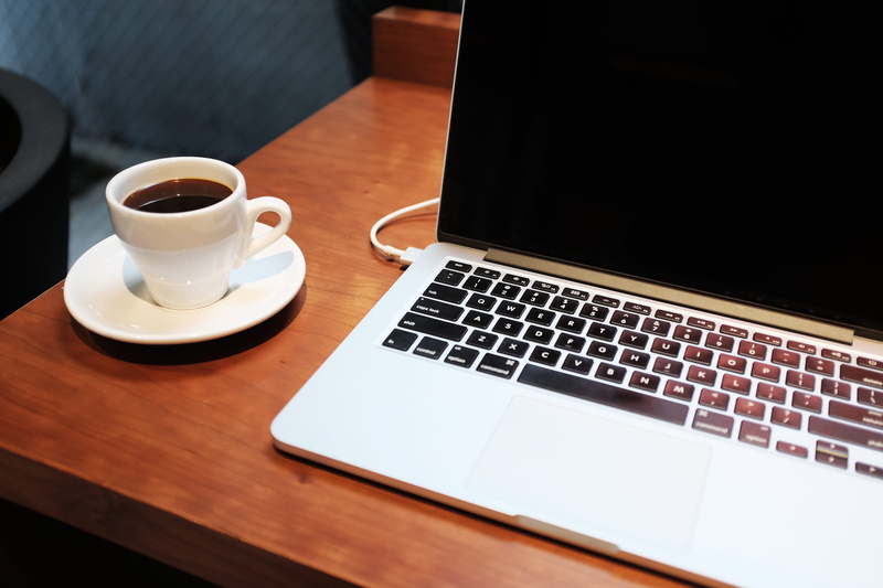 work, crockery, coffee - drink, still life, connection, non-alcoholic beverage, make, communication, mug, no people, technology, saucer, drink, ui, portable information device