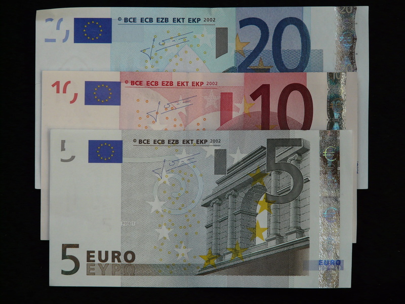 pay, directly above, Euro, Value, no people, currency, consumerism, finance, paper money, black background, economy, seem, 2K, Bills, indoors, wealth