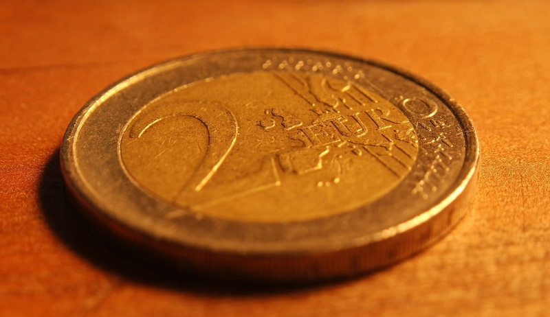 close-up, corporate business, single object, commerce, gold, colored background, selective focus, currency, gold colored, exchange rate, silver colored