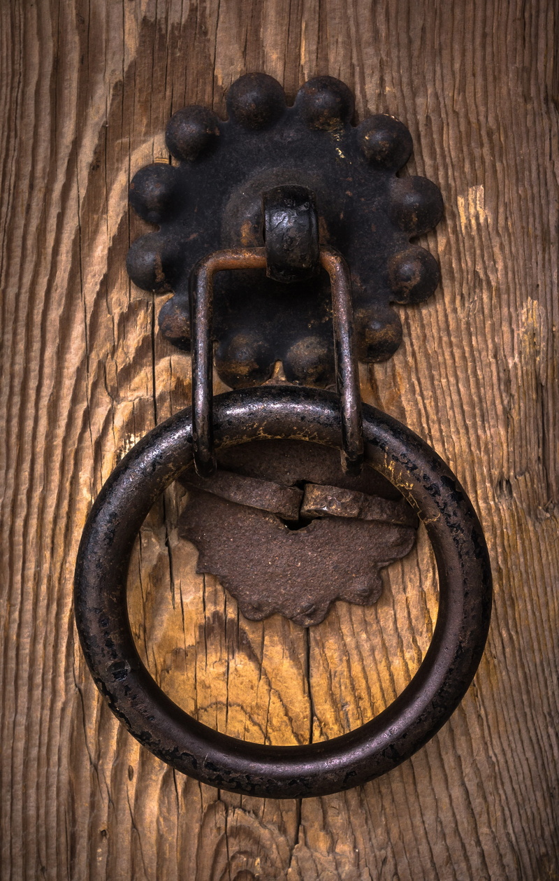 rusty, knob, old, casting, day, wood - Material, no people, backgrounds, art and craft, brown, Casting, wild, Circle, 4K, creativity, black, old-fashioned