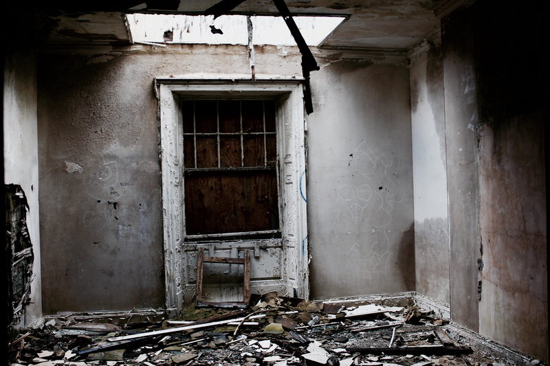 day, demolished, board, damaged, building, no people, leeds, architecture, building exterior, bad condition, window, 5K, door, messy, built structure