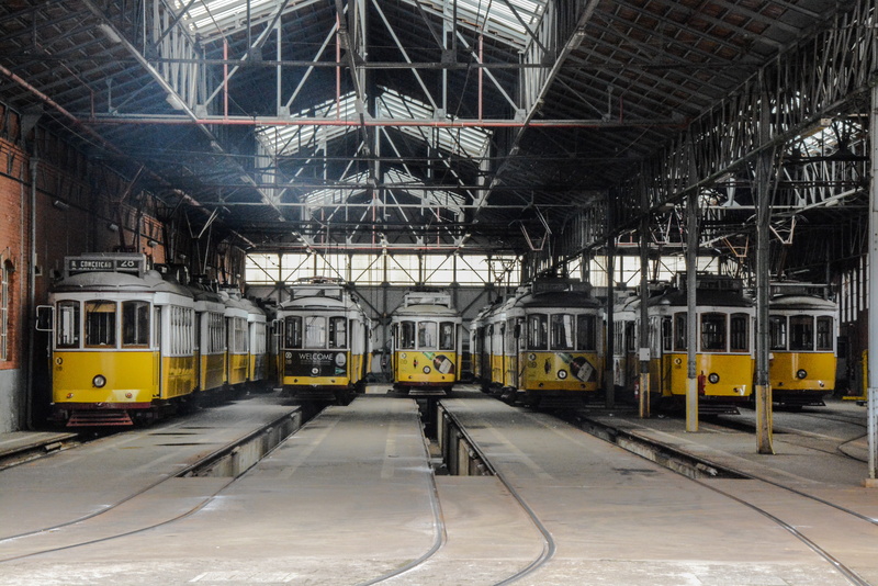 abandoned, architecture, train, tram, day, train - vehicle, rail transportation, no people, mode of transportation, built structure, transportation, lisbon