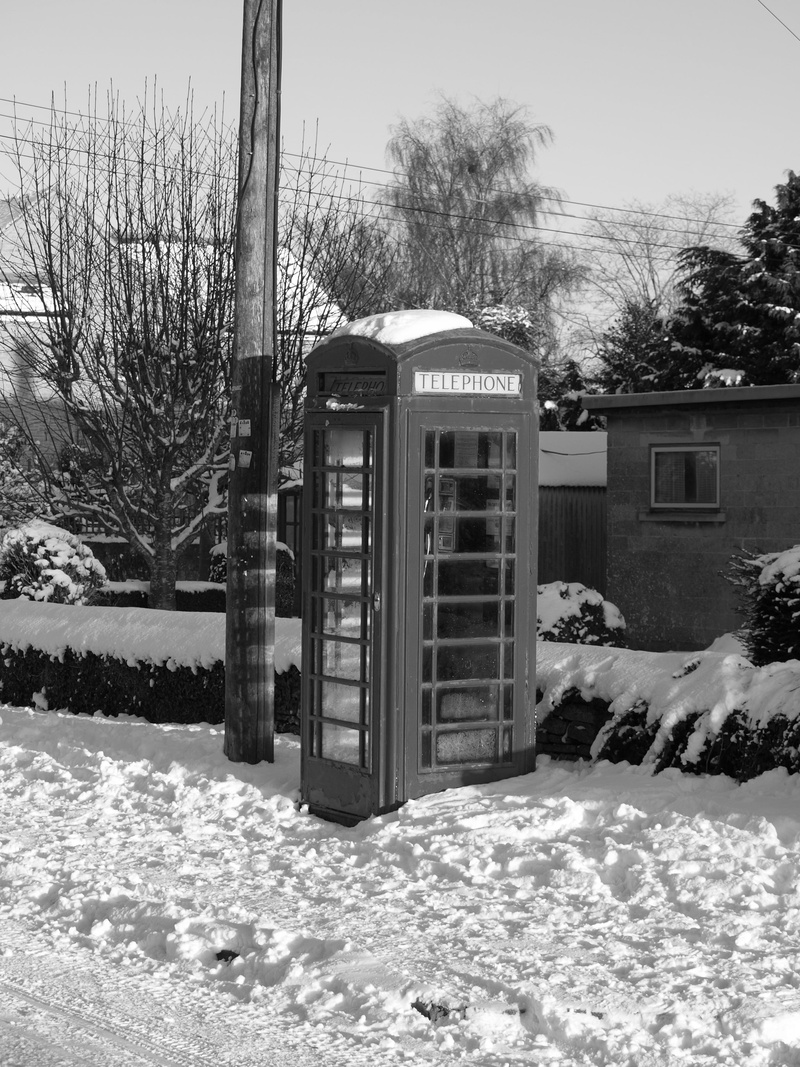 telephone, phone, 2K, built structure, uk, plant, day, black And White, telephone box, cold temperature, winter, sky, telephone booth, red, architecture