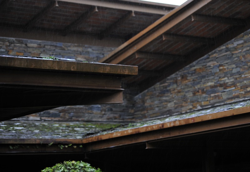 roof, wood - material, wall, brick wall, built structure, history, cornice, brick, architecture, weathered, eave, outdoors, 2K, bridge, day, nature, development
