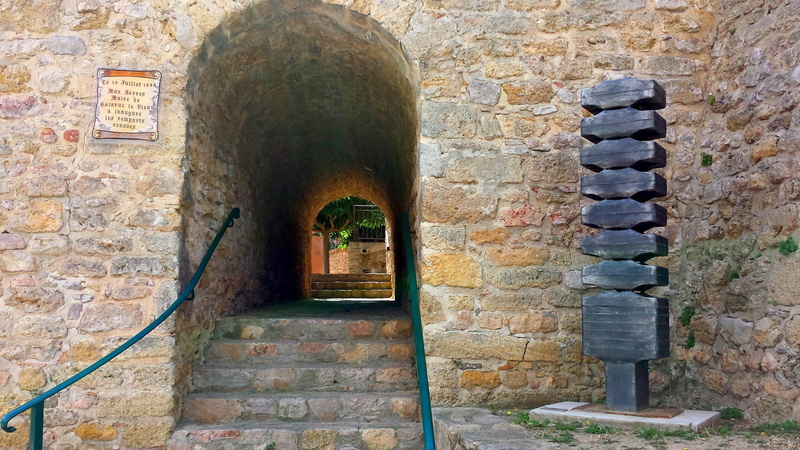 fortified, the past, arch, built structure, door, front door, entry, Door, lane, brick, pierre, 4K, old, stone material, day, stone arch, heritage, wall