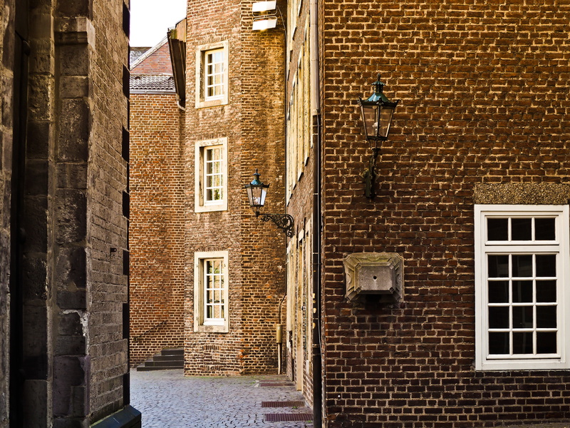 düsseldorf, places of interest, nature, old, building, low angle view, day, architecture, building Exterior, window, mood, past, outdoors, residential district