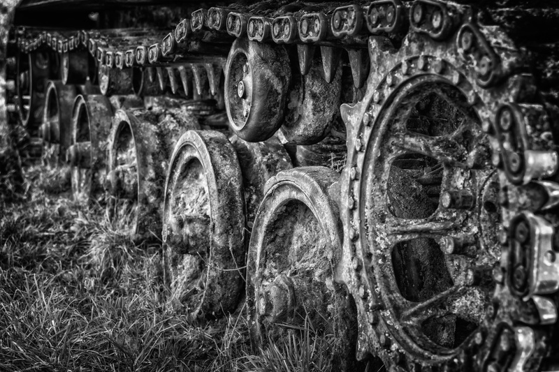 abandoned, 5K, old, panzer, historically, damaged, religion, the past, close-up, rusty, focus on foreground, history, run-down, vehicle, fight, carving
