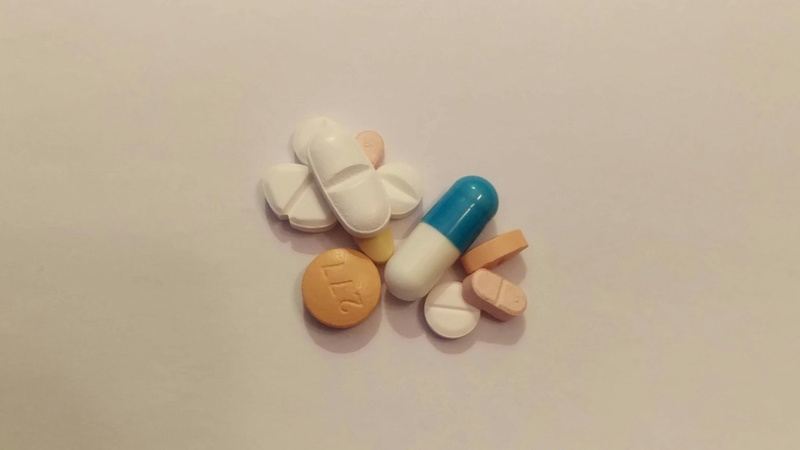 healthcare And Medicine, fenofibrate, capsule, Bless You, indoors, variation, choice, addiction, studio shot, vitamin, illness, amlodipine, high angle view