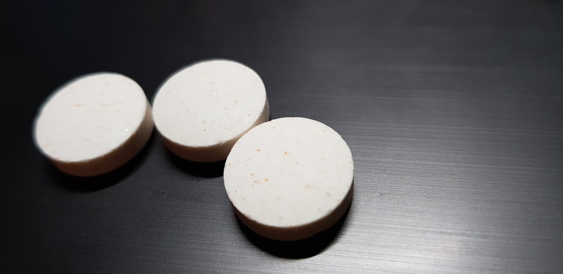 pill, group of objects, pills, 4K, food, close-up, wellbeing, health, check, medicine, food and drink, geometric shape, wood - material, selective focus