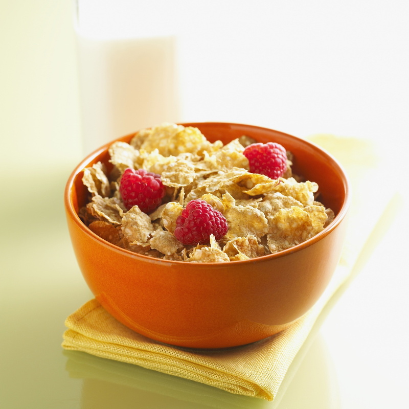 granola, easy, studio shot, berries, dieting, breakfast, oats - food, bowl, dried food, red, indoors, snack, corn Flakes, cereal, seed, gourmet, oatmeal