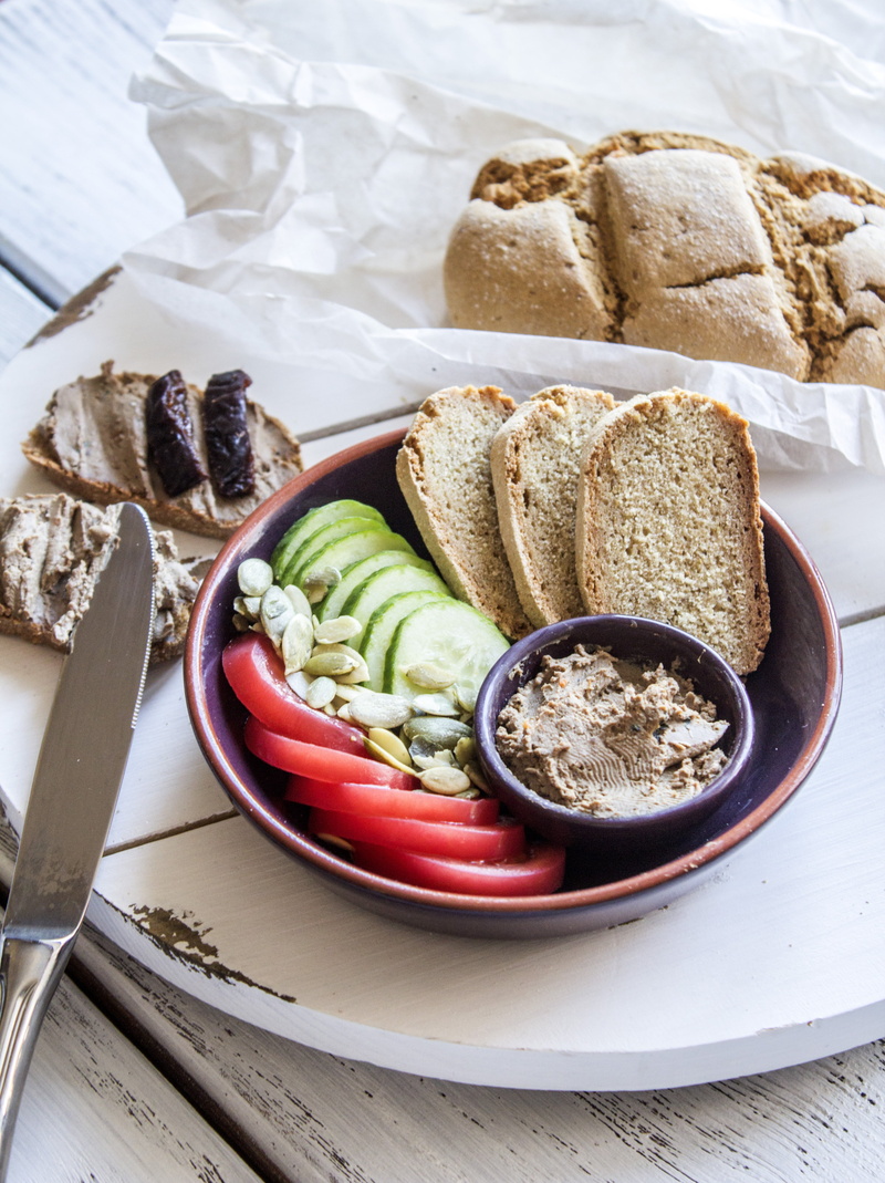 fresh, high angle view, bread, no people, eating utensil, fruit, cutting board, freshness, vegetable, taste, indoors, slicing, healthy eating, delicious