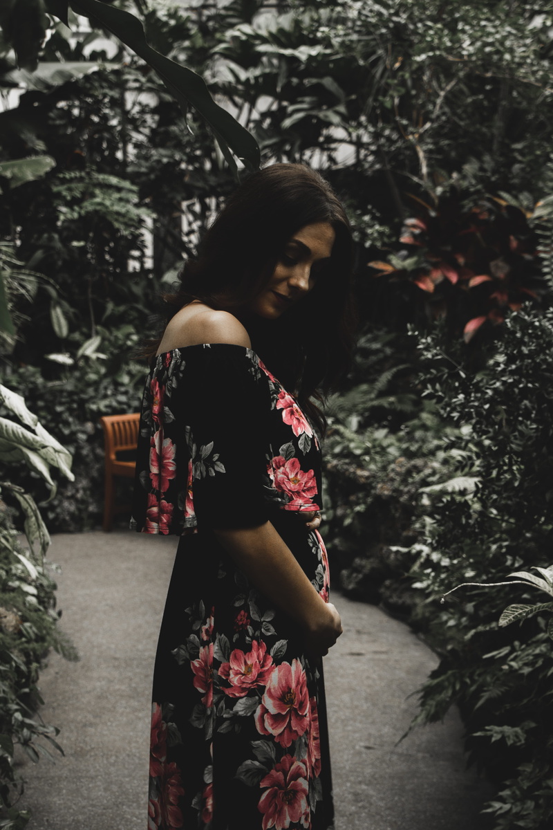beside, plant, hair, person, casual clothing, shoulder, adult, nature, three quarter length, announcement, lifestyles, leisure activity, outdoors, women